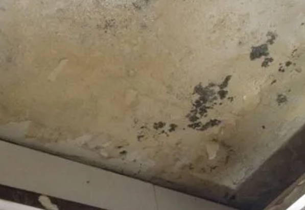 陵水阳台漏水维修公司分享下陵水卫生间渗水维修需要注意哪些问题。